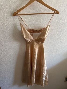 Lucy in the sky Satin Spaghetti-Strap Dress in Champagne